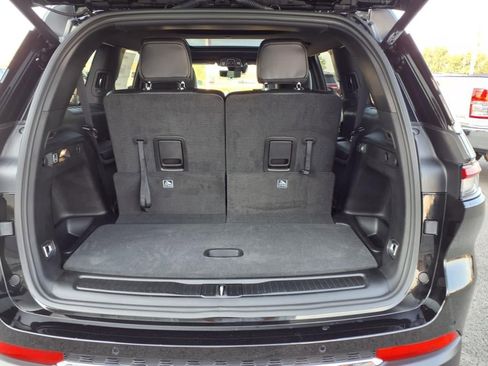 New 2025 Jeep Grand Cherokee L Limited w/ Luxury Tech Group II image 23