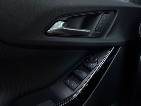 Used 2025 Chevrolet Equinox LT FWD image 20