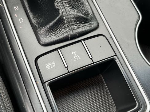 Used 2016 Kia Sorento LX image 22