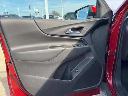 Used 2023 Chevrolet Equinox LT image 10