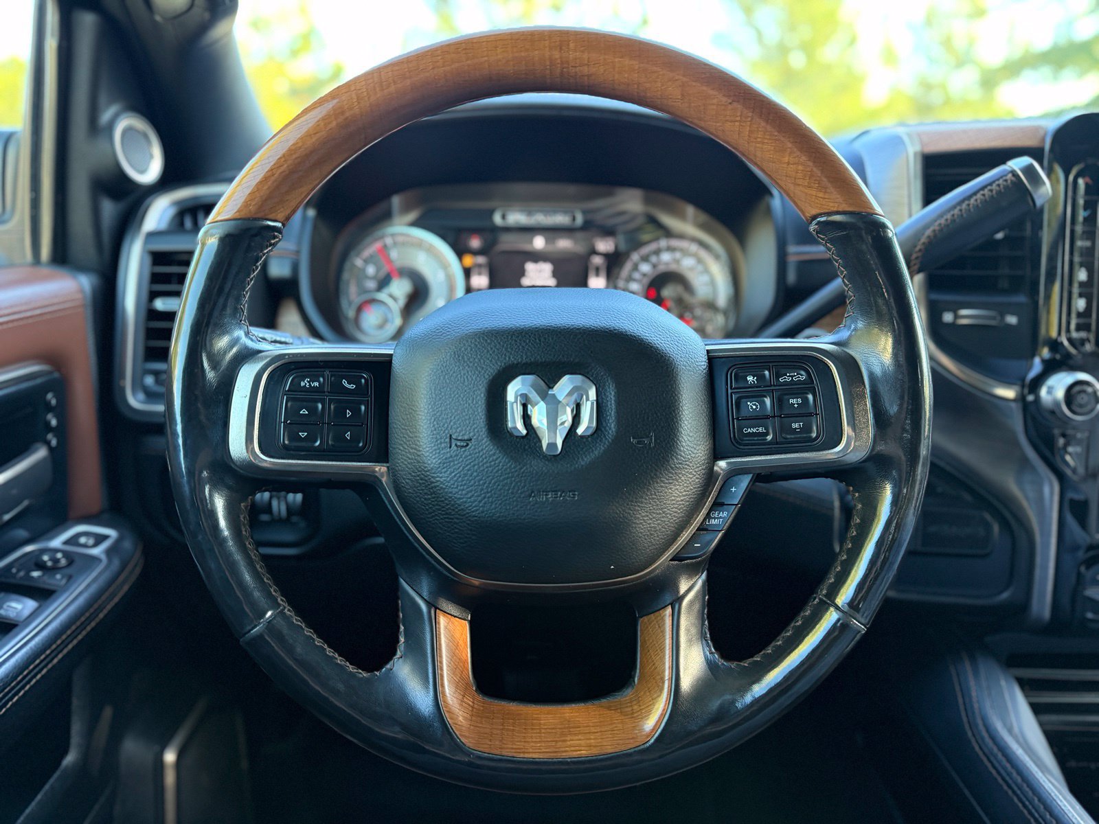Used 2020 RAM 2500 Limited AWD/4WD image 24