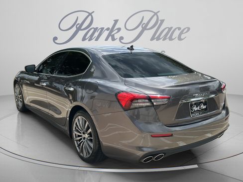 Used 2021 Maserati Ghibli RWD image 3