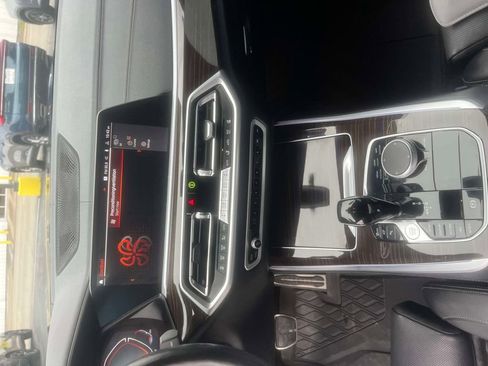 Used 2023 BMW X5 xDrive40i w/ M Sport Package image 16