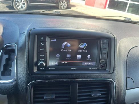 Used 2019 Dodge Grand Caravan GT image 28