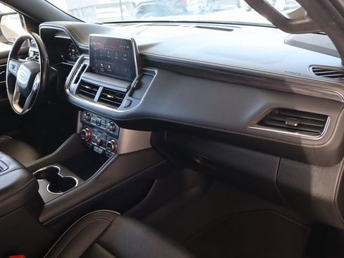 Used 2023 GMC Yukon XL SLT image 52