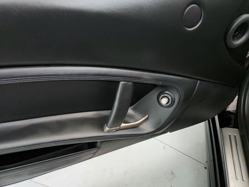Used 2010 Ferrari California RWD image 18