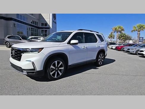 Used 2025 Honda Pilot Touring image 36