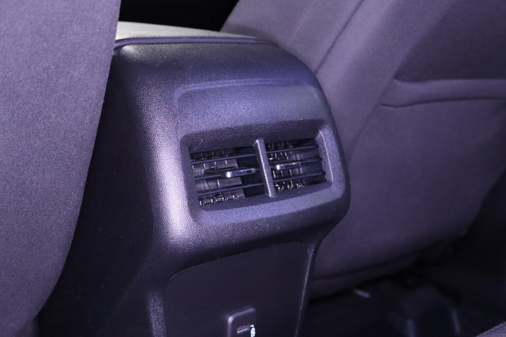 Used 2020 Chevrolet Equinox LS w/ LS Convenience Package FWD image 27