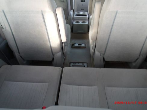 Used 2016 Nissan Quest SV image 30