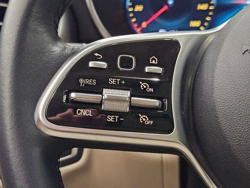 Used 2022 Mercedes-Benz GLC 300 GLC 300 image 25