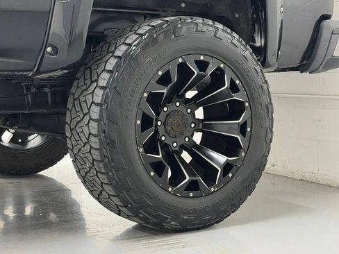 Used 2018 GMC Sierra 2500 Denali w/ Duramax Plus Package AWD/4WD image 41