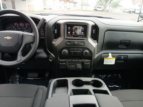 New 2026 Chevrolet Silverado 2500 Custom w/ Custom Value Package AWD/4WD image 15