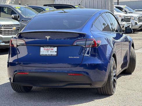 Used 2023 Tesla Model Y Performance AWD/4WD image 5