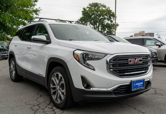 Used 2020 GMC Terrain SLT w/ Preferred Package AWD/4WD image 4