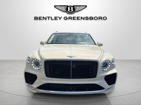 Used 2024 Bentley Bentayga Extended Wheelbase AWD/4WD image 14