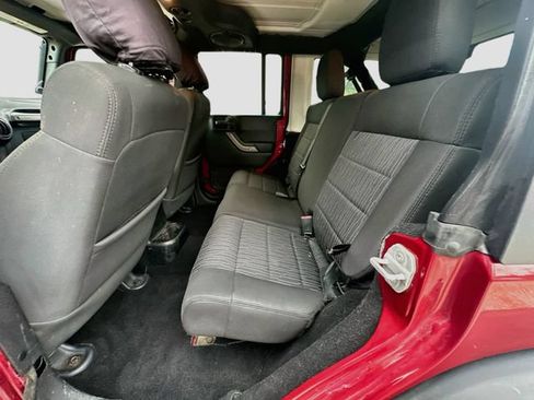 Used 2012 Jeep Wrangler Unlimited Sport AWD/4WD image 21