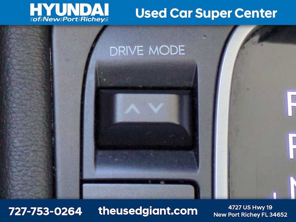 Certified 2024 Hyundai Kona SEL FWD image 24