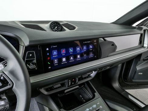 New 2026 Porsche Cayenne Coupe AWD/4WD image 13