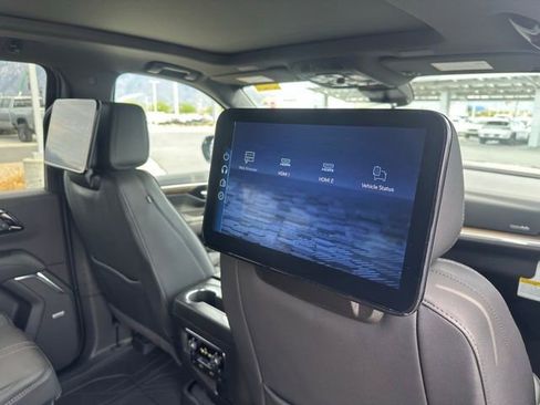 New 2026 Chevrolet Suburban High Country AWD/4WD image 16