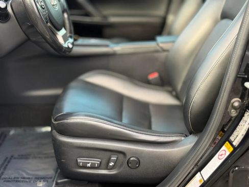 Used 2016 Lexus CT 200h FWD image 11