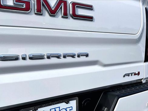 Used 2021 GMC Sierra 1500 AT4 w/ AT4 Value Package image 8