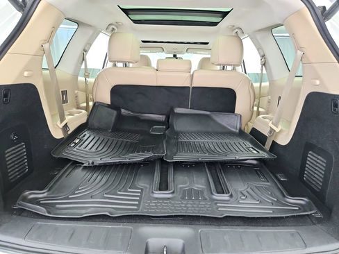 Used 2020 Nissan Pathfinder SL AWD/4WD image 36