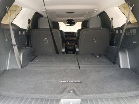 Used 2024 Hyundai Palisade SEL w/ Premium Package image 16