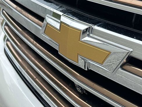 Used 2023 Chevrolet Tahoe High Country w/ Premium Package 2 AWD/4WD image 10