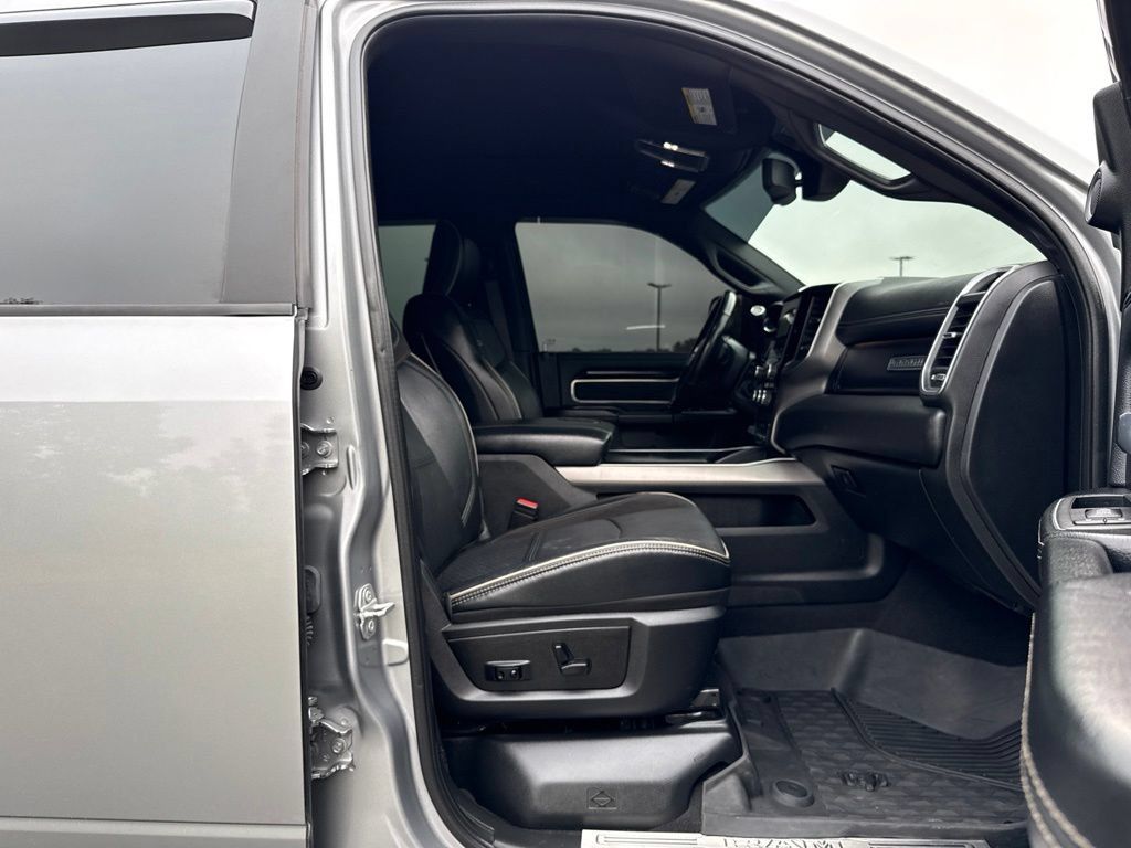 Used 2020 RAM 3500 Laramie AWD/4WD image 12