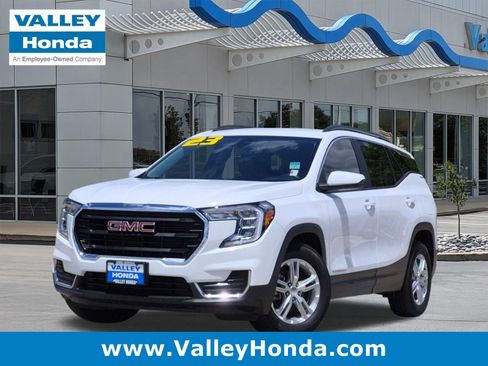 Used 2023 GMC Terrain SLE w/ Driver Convenience Package FWD image 1