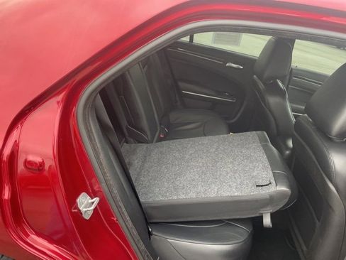 Used 2014 Chrysler 300 C image 54