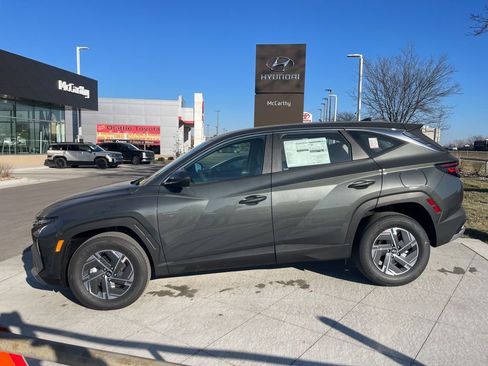 New 2026 Hyundai Tucson Blue SE AWD/4WD image 2