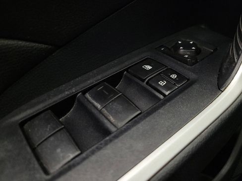 Used 2021 Toyota RAV4 XLE image 27