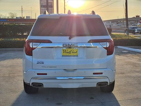 Used 2022 GMC Acadia Denali w/ LPO, Floor Liner Package image 6