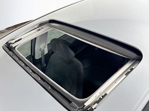 Used 2017 Honda Accord EX image 31