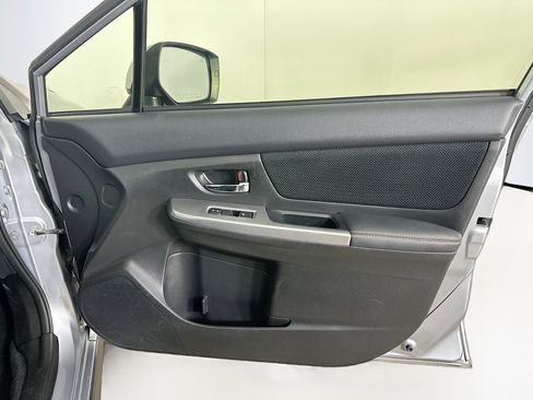 Used 2017 Subaru Crosstrek 2.0i Premium image 31