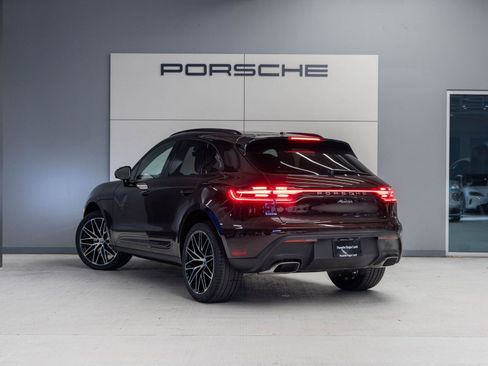 Certified 2026 Porsche Macan AWD/4WD image 3