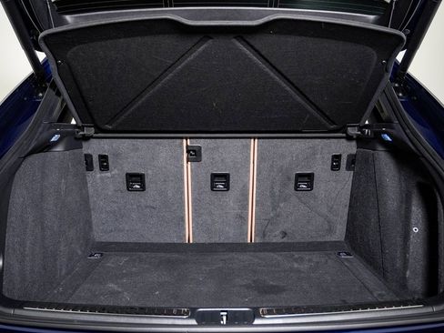 Certified 2025 Porsche Macan image 28