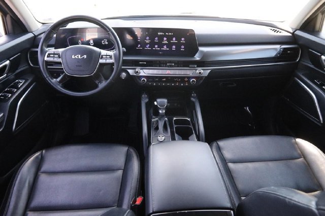 Used 2025 Kia Telluride S FWD image 28