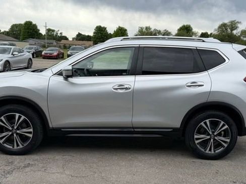 Used 2017 Nissan Rogue SL AWD/4WD image 5