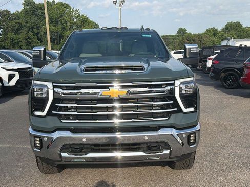 New 2026 Chevrolet Silverado 2500 LTZ w/ LTZ Premium Package AWD/4WD image 4