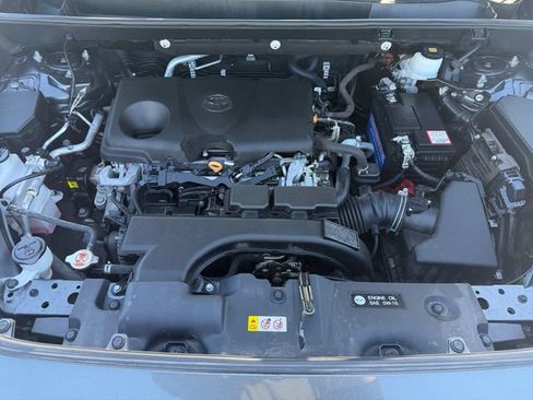 Used 2020 Toyota RAV4 XLE AWD/4WD image 21