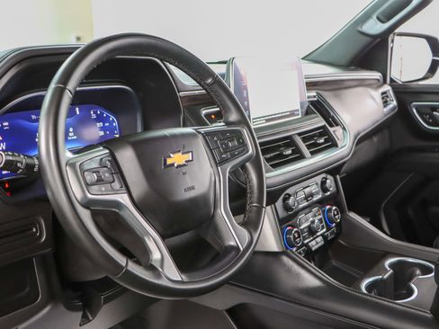 Used 2023 Chevrolet Suburban LT image 25