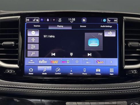 Used 2024 Chrysler Pacifica Limited w/ Trailer Tow Group image 19