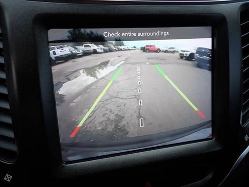 Used 2020 Jeep Cherokee Trailhawk w/ Cold Weather Group AWD/4WD image 22