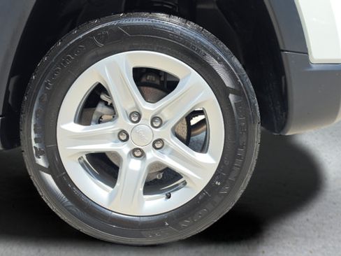 Used 2023 Jeep Compass Sport AWD/4WD image 42