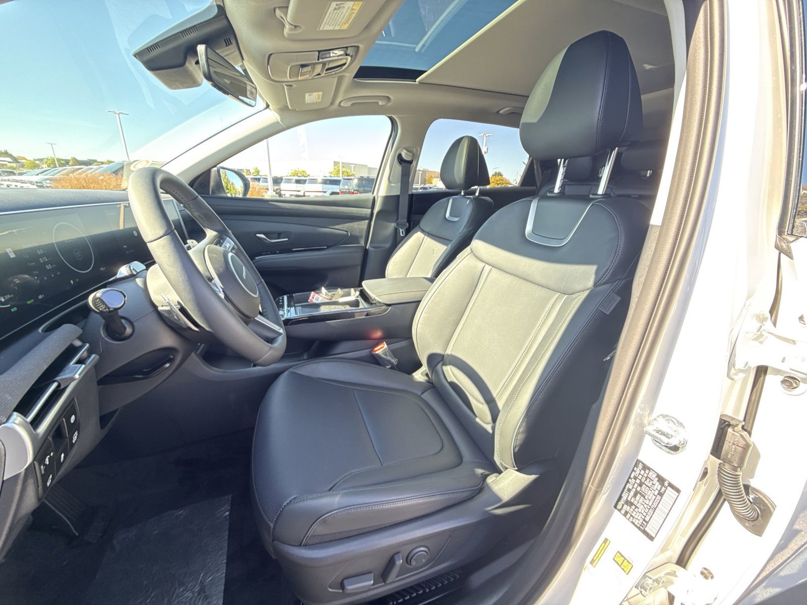 New 2026 Hyundai Tucson Limited w/ Tow & Go Package AWD/4WD image 14