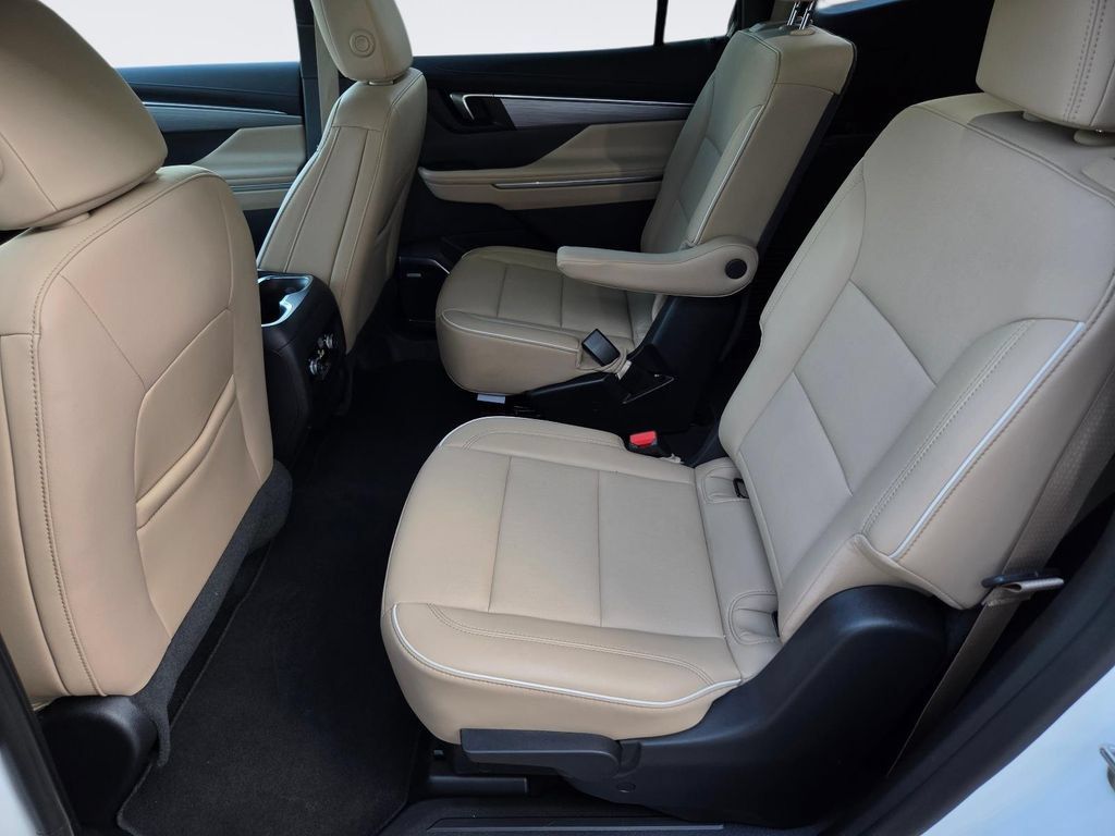 Used 2026 Buick Enclave Preferred FWD image 30
