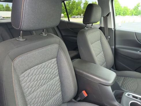 Used 2019 Chevrolet Equinox LT FWD image 18