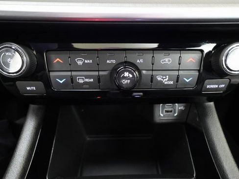 Used 2025 Jeep Compass Limited w/ Elite Group image 19